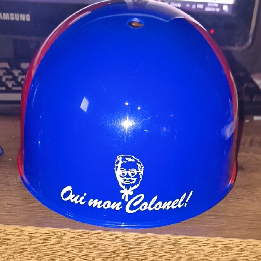 Vintage 1970s Montreal Expos Jarry Park Helmet Lot - Rare KFC "Oui mon Colonel! - Picture 2 of 13